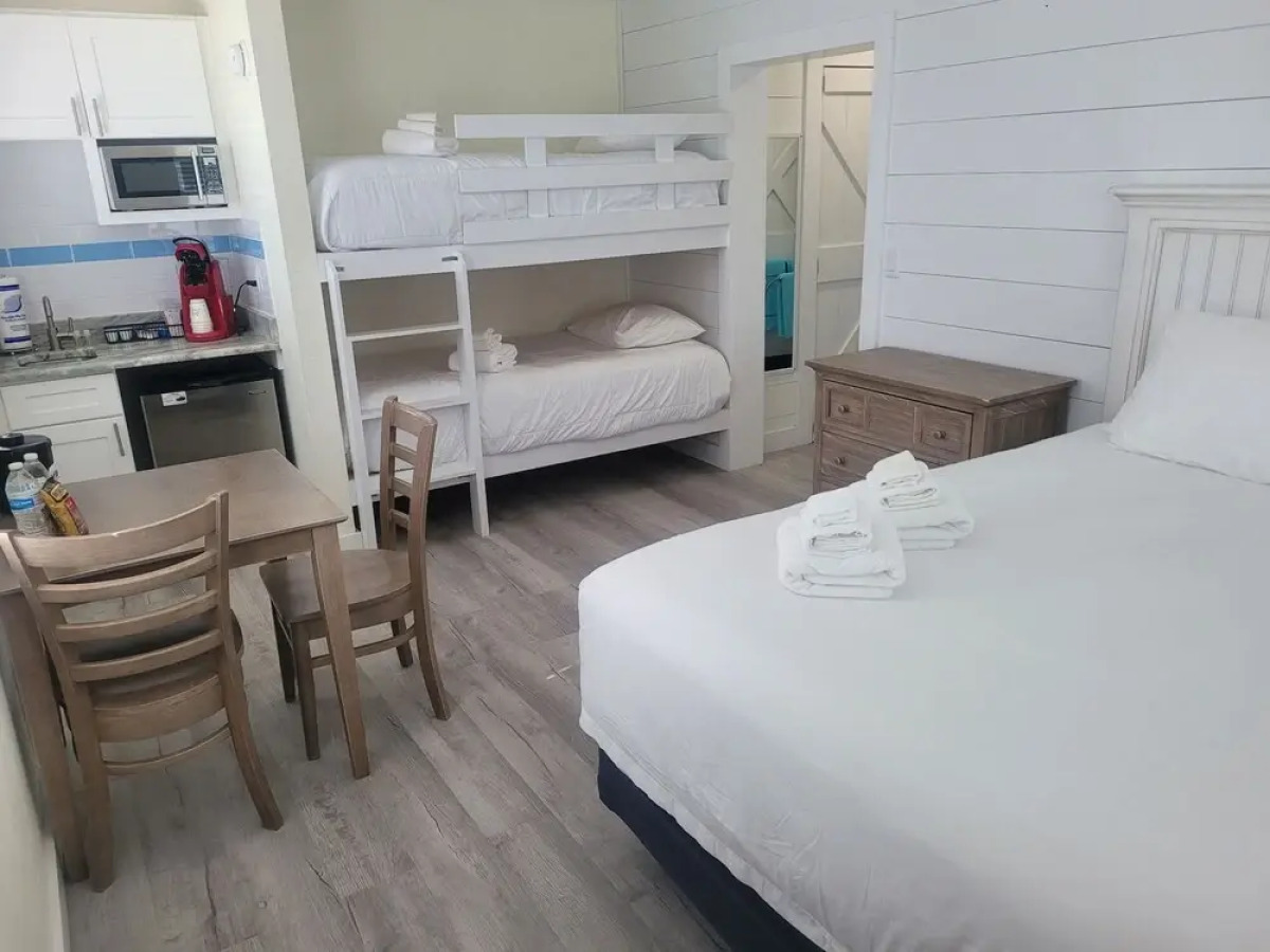 Siesta Key Beach Resort and Suites