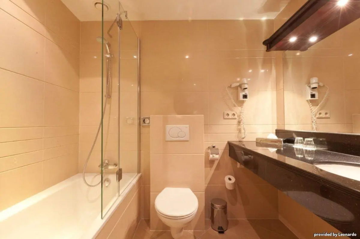 XO Hotels Blue Tower