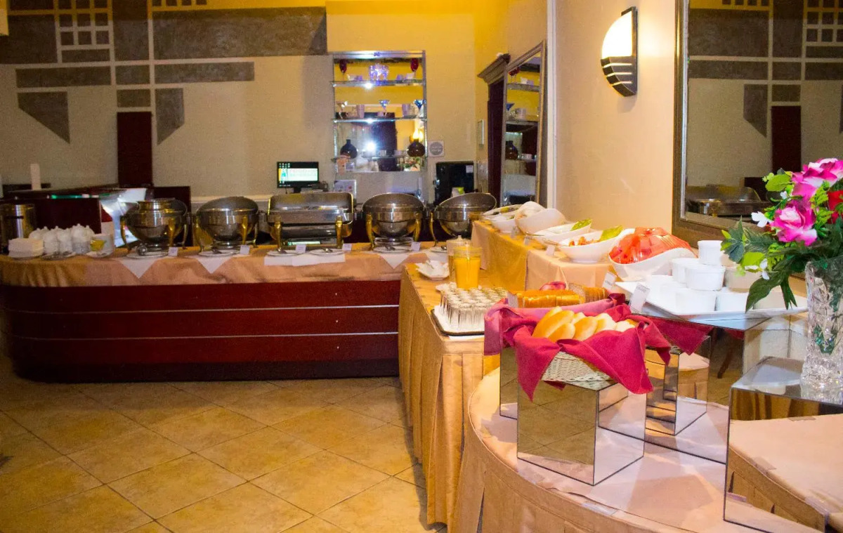 Отель Al Maha Regency