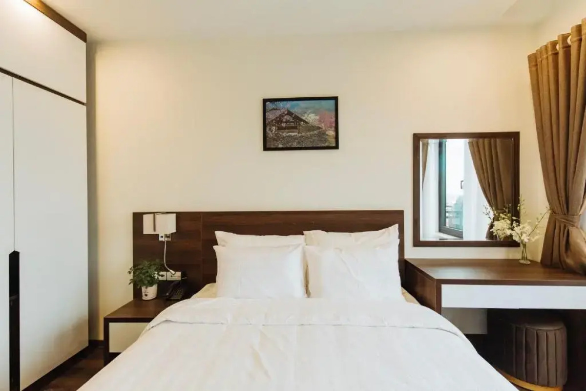 Paragon Noi Bai Hotel and Pool