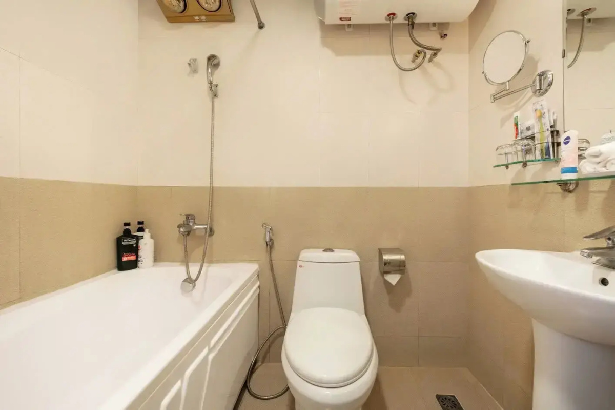 A25 Hotel - 46 Chau Long
