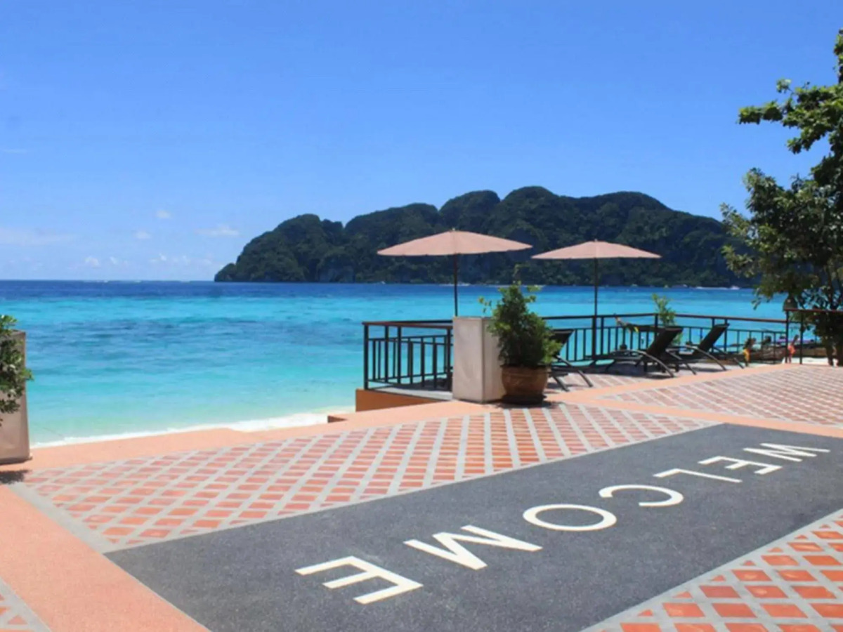 Phi Phi Long Beach Resort & Villa
