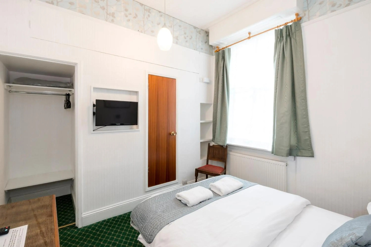 St Athans Hotel