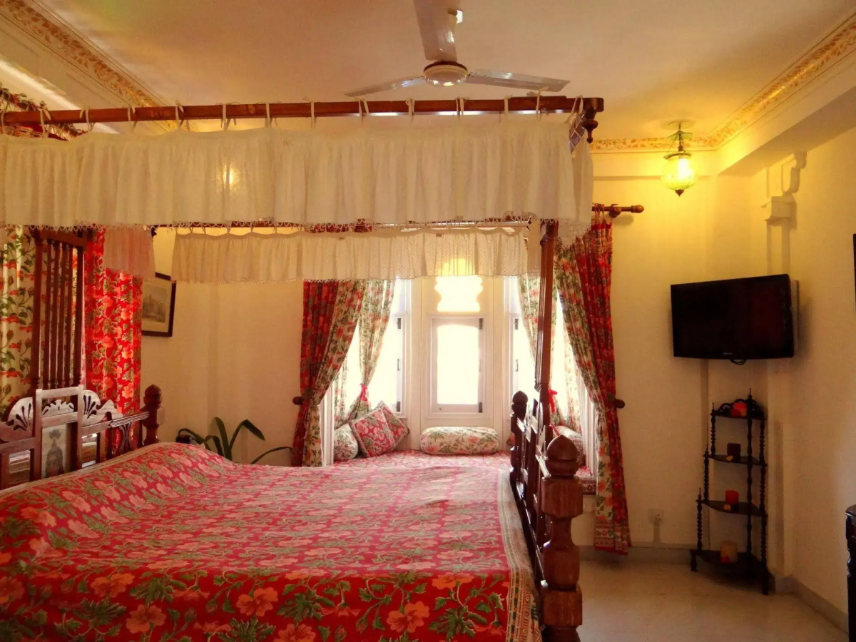Jagat Niwas Palace