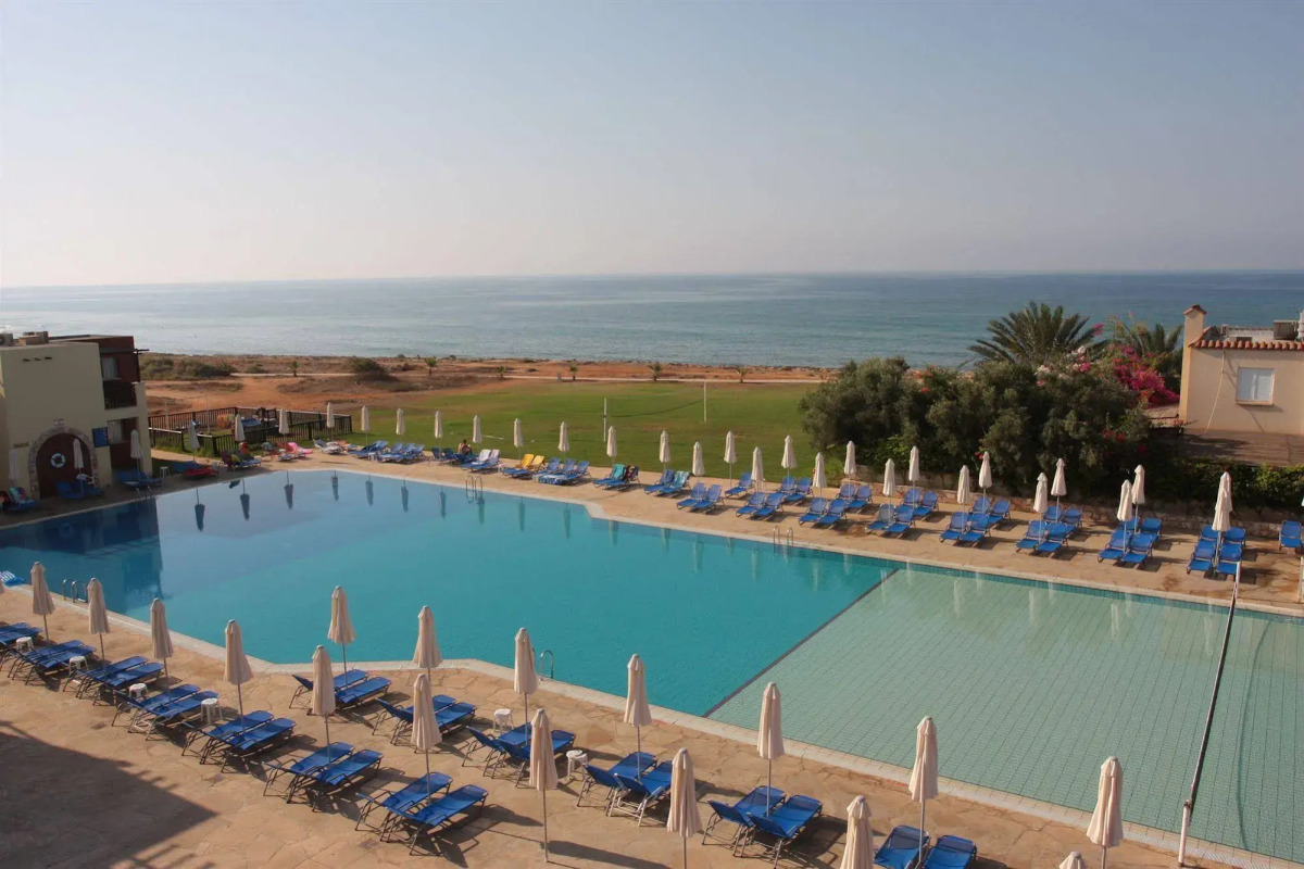 Panas Holiday Village