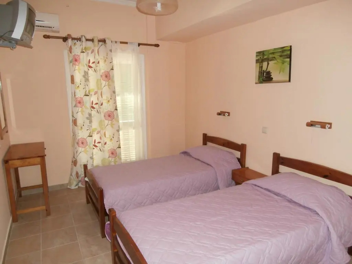 River Studios & Apartments