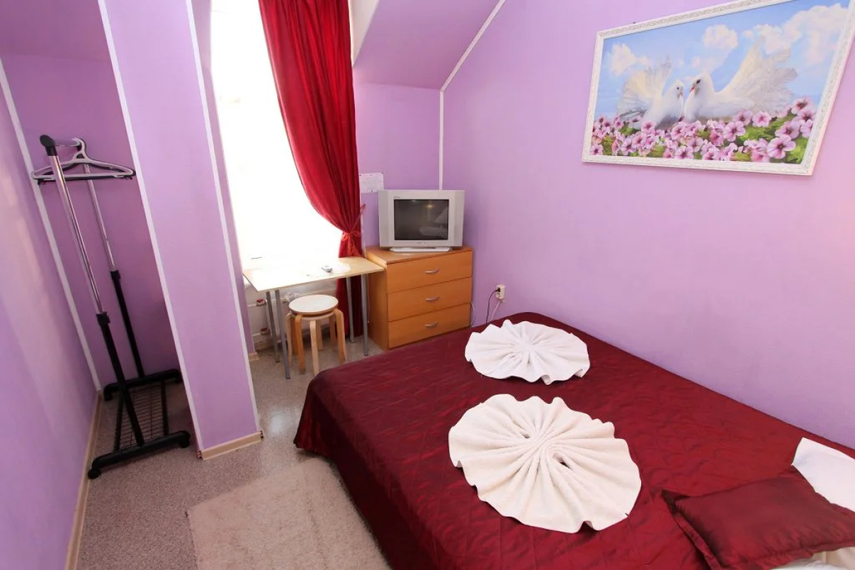 Krasny Kovrik na Pushkinskoy