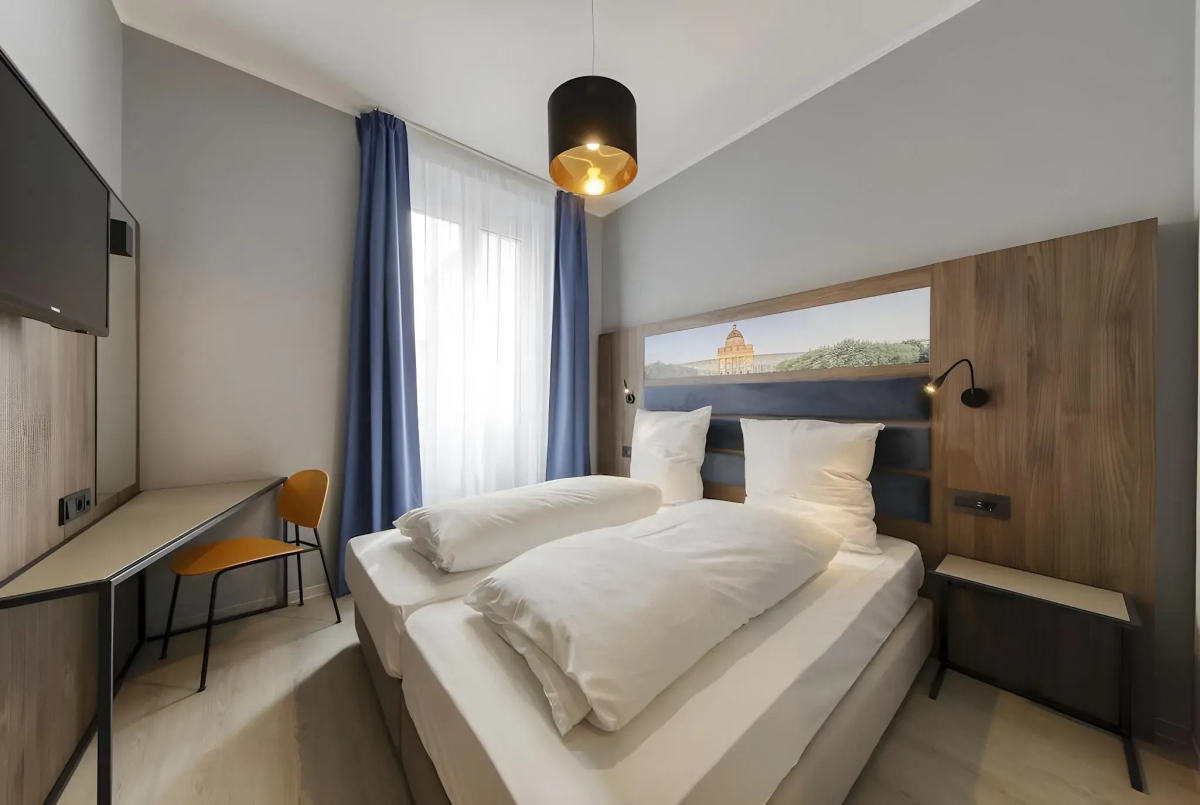 Smart Stay Hotel Station