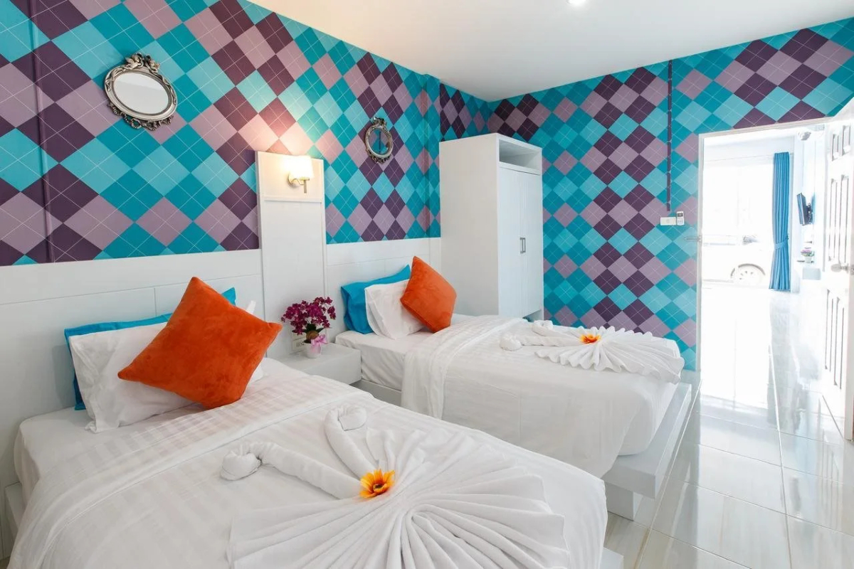 Paragon Hometel