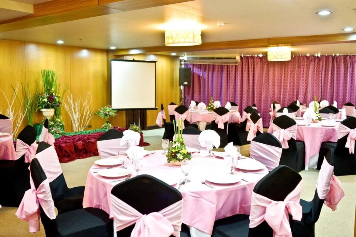 Goldberry Suites & Hotel Mactan