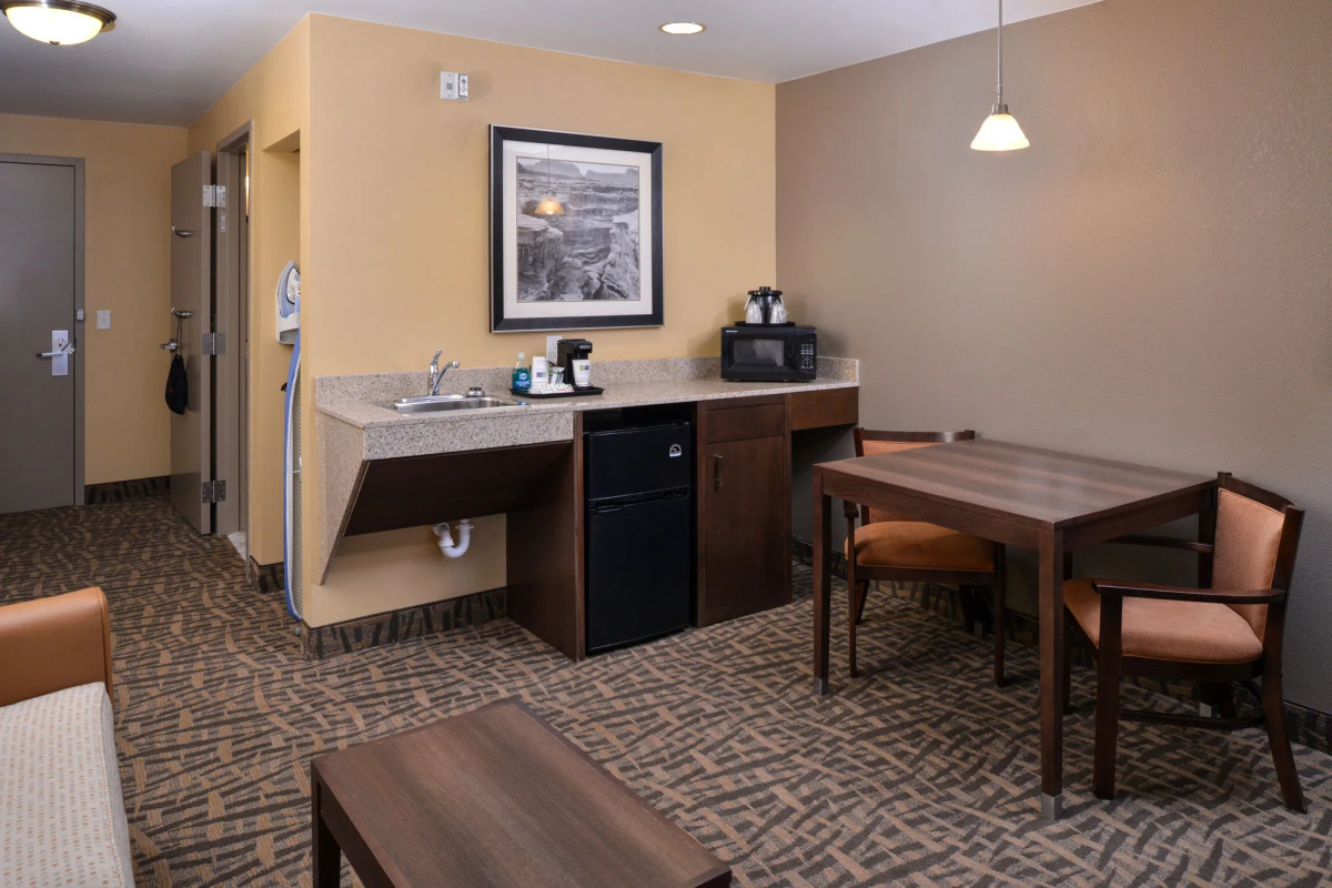 Holiday Inn Express & Suites Page - Lake Powell Area by IHG