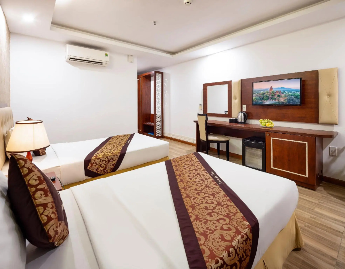 Paris Nha Trang Hotel & Apartment