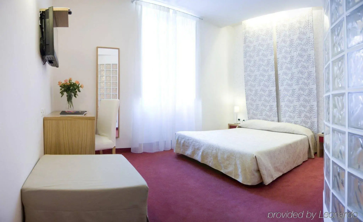 Residenza Domizia- Guest House