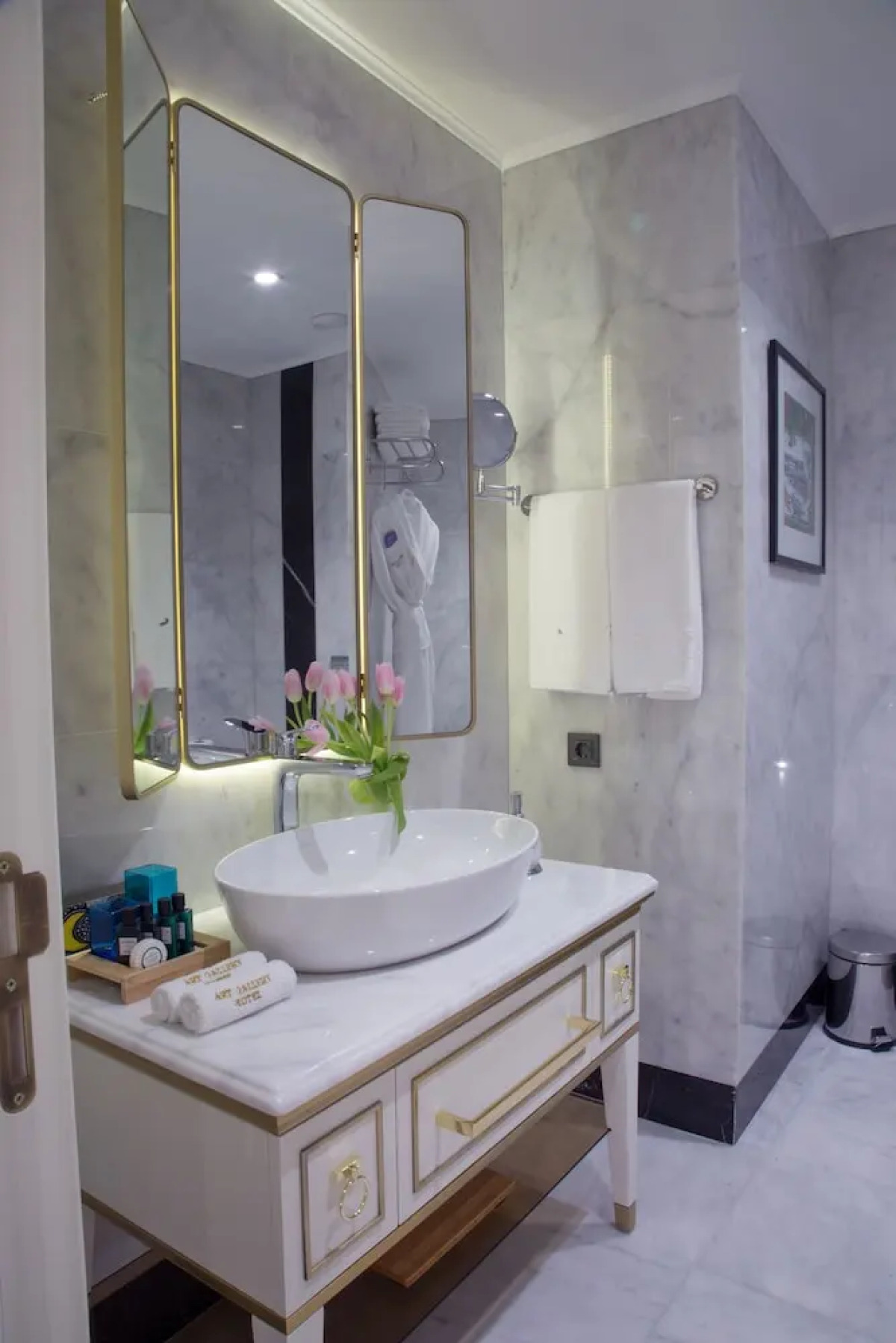 Отель Art Gallery