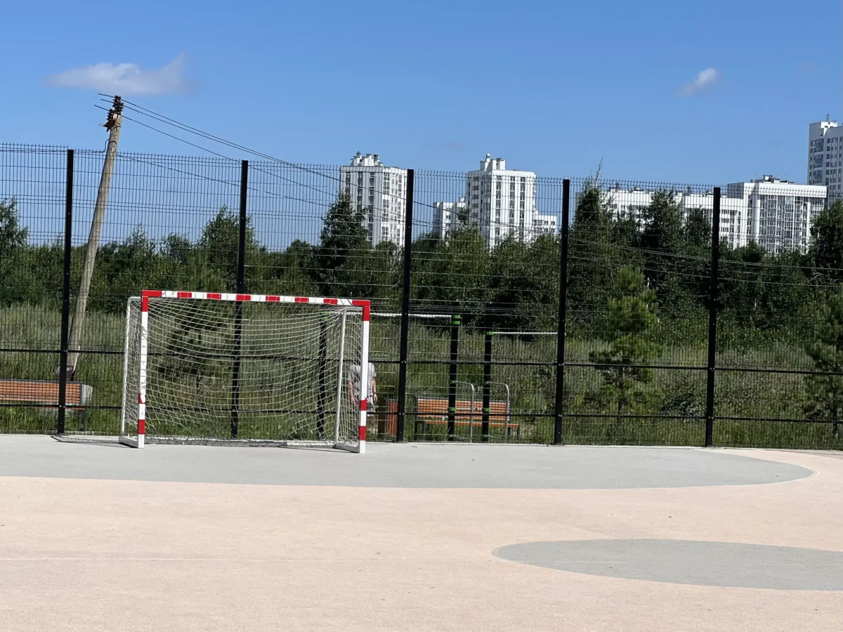 Апартаменты на улице Хрустальногорская