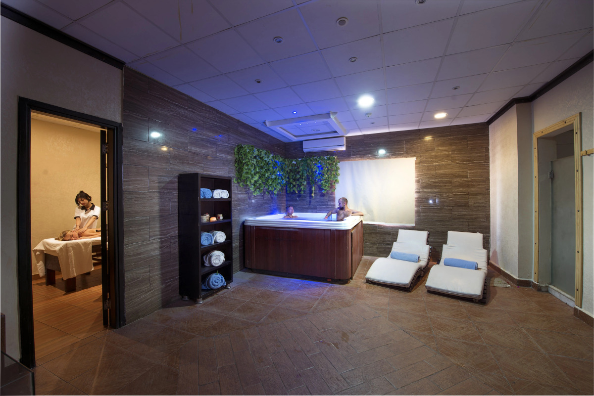 Amwaj Oyoun Resort & Casino