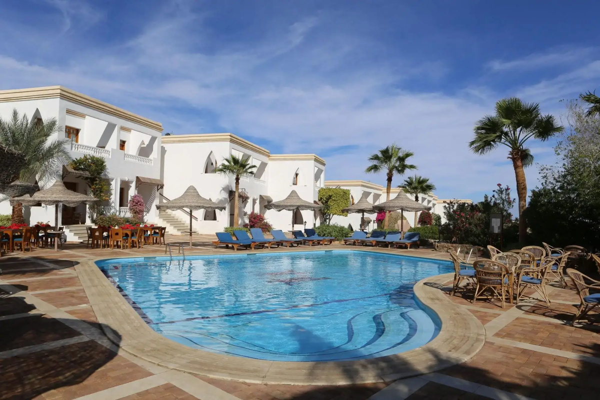 Club Reef Resort