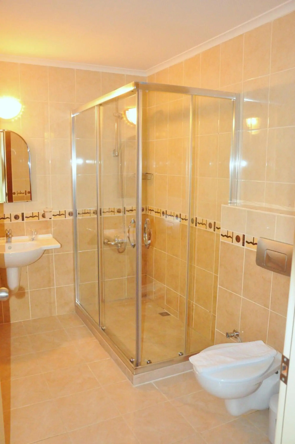 Kaila City Hotel