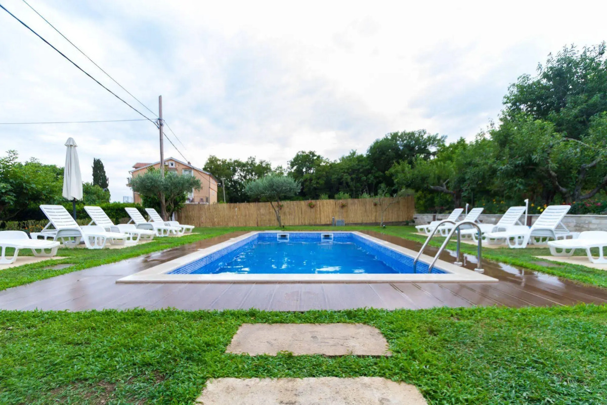 Studio Apartments Petkovic