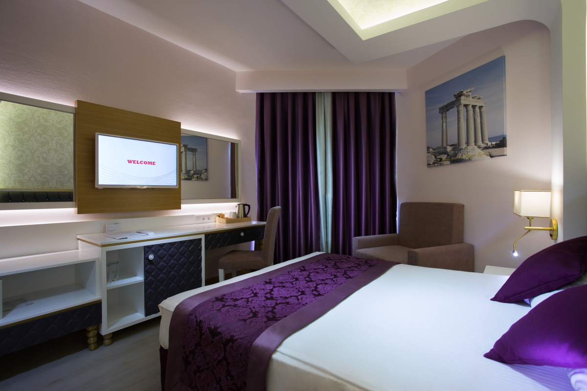 Water Side Resort & Spa