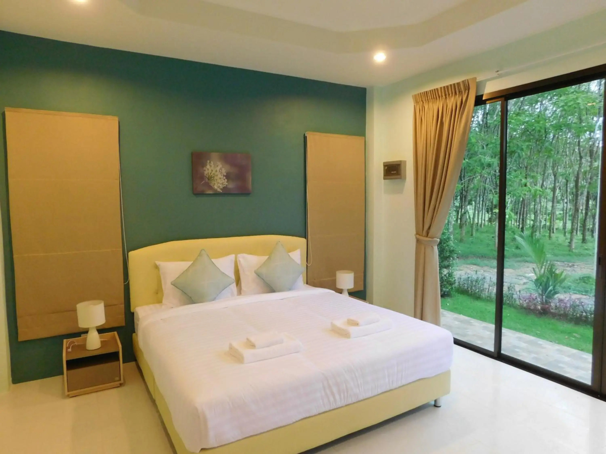 Phuket Sirinapha Resort