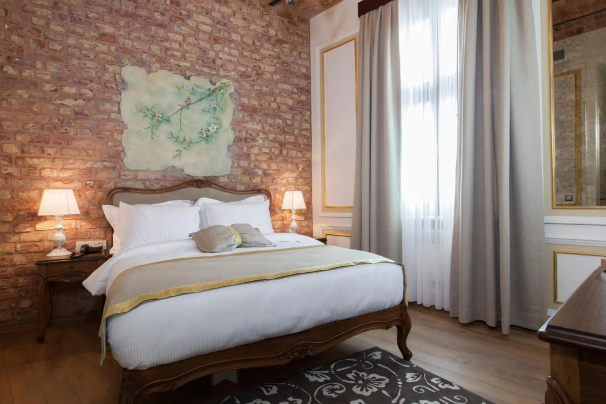 Hotel Pera Parma