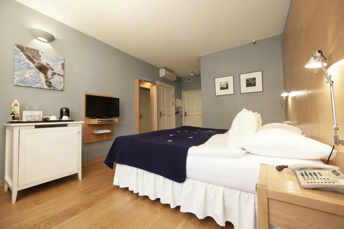 The Three Sisters Hotel