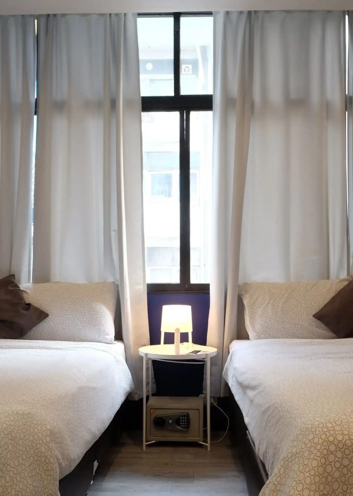 Sleep With Me Bangkok - BTS Phra Khanong