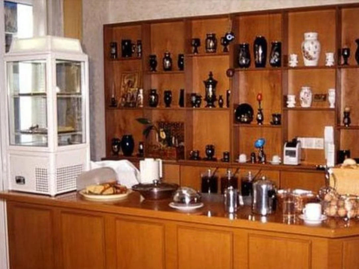 Cecil Hotel