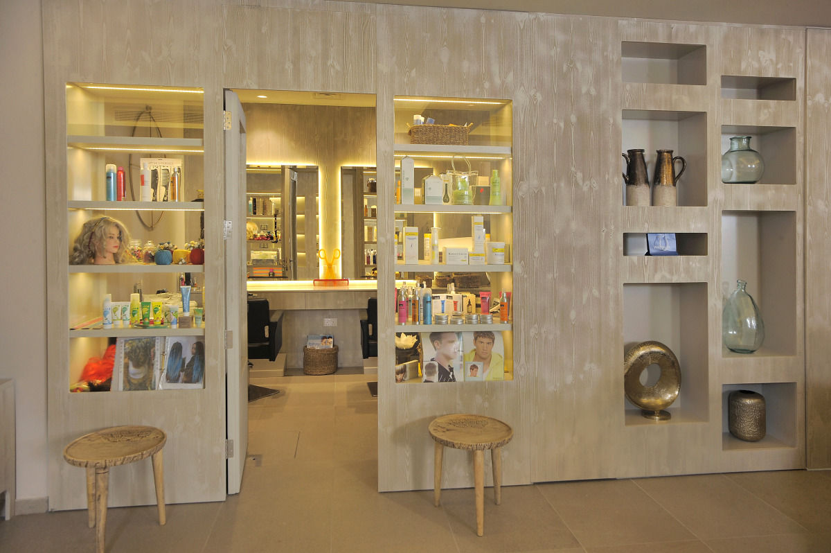 Отель Nelia Beach