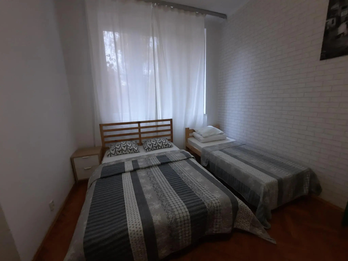 Lorf Hostel&Apartments