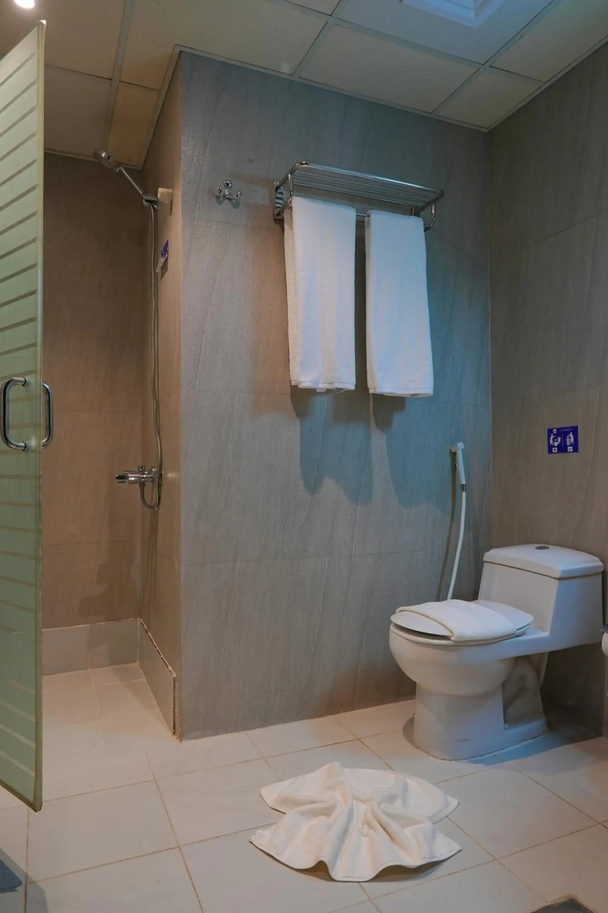 Rycom Crystal Hotel