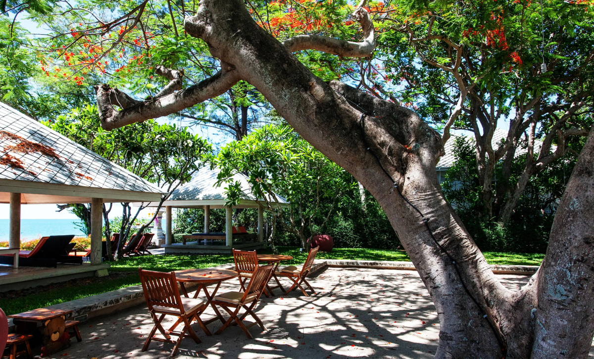Baan Bayan Beachfront Hotel