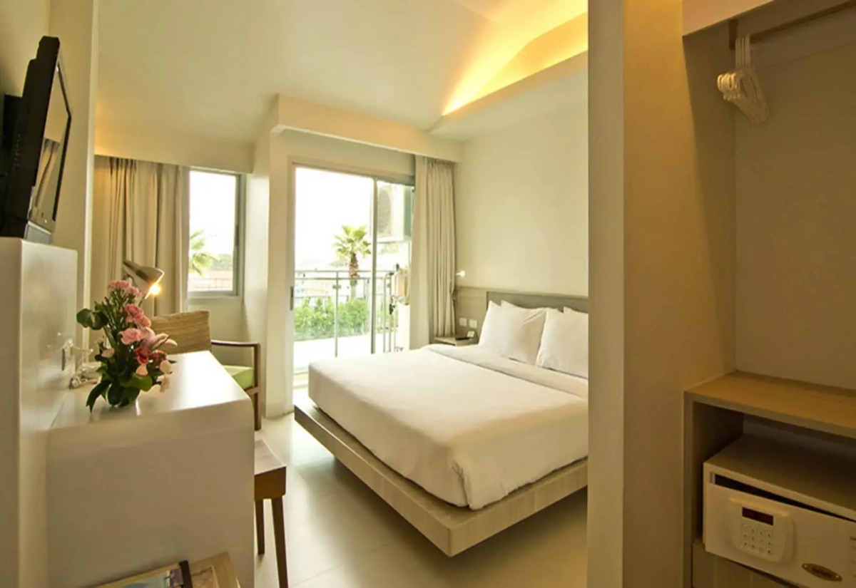 Sunshine Hotel And Residences