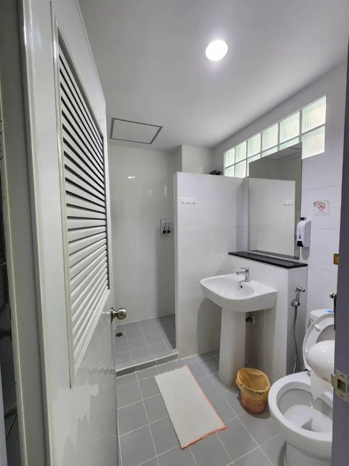 The Fifth Residence Hotel