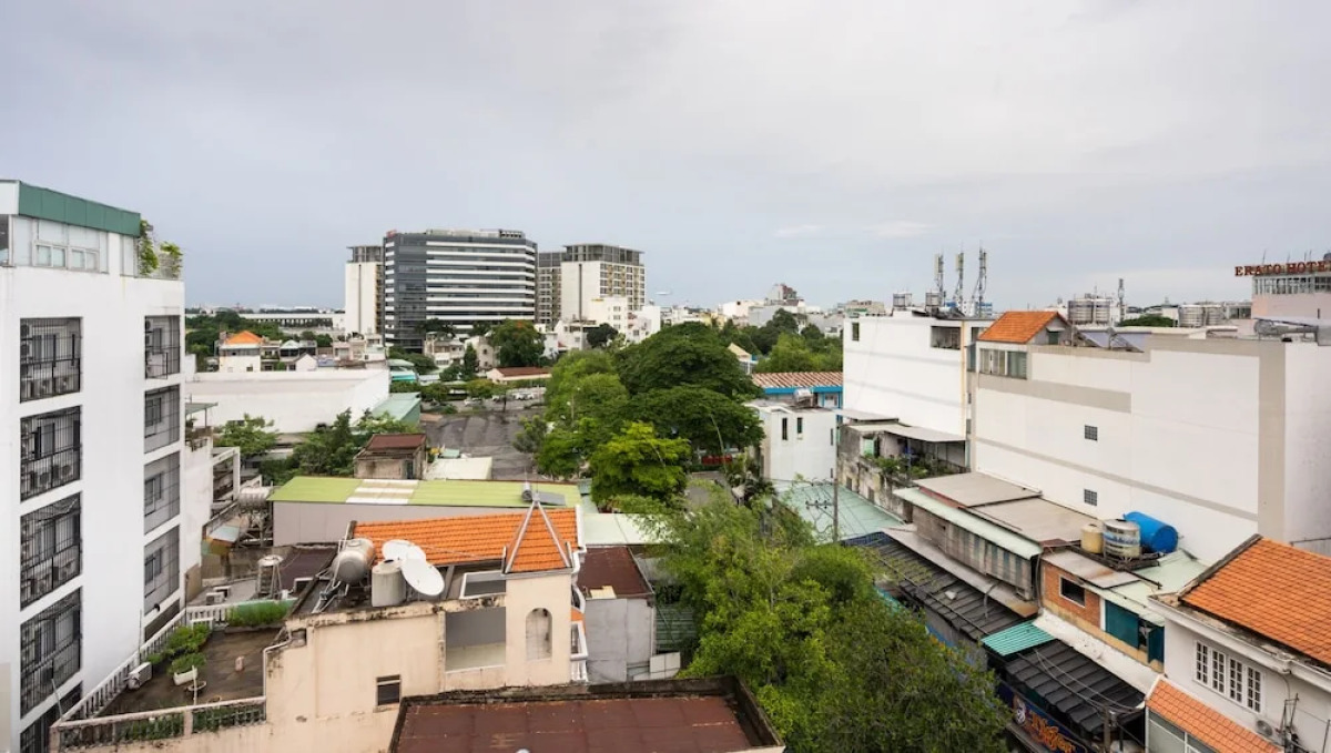 Queen Hotel Saigon Airport