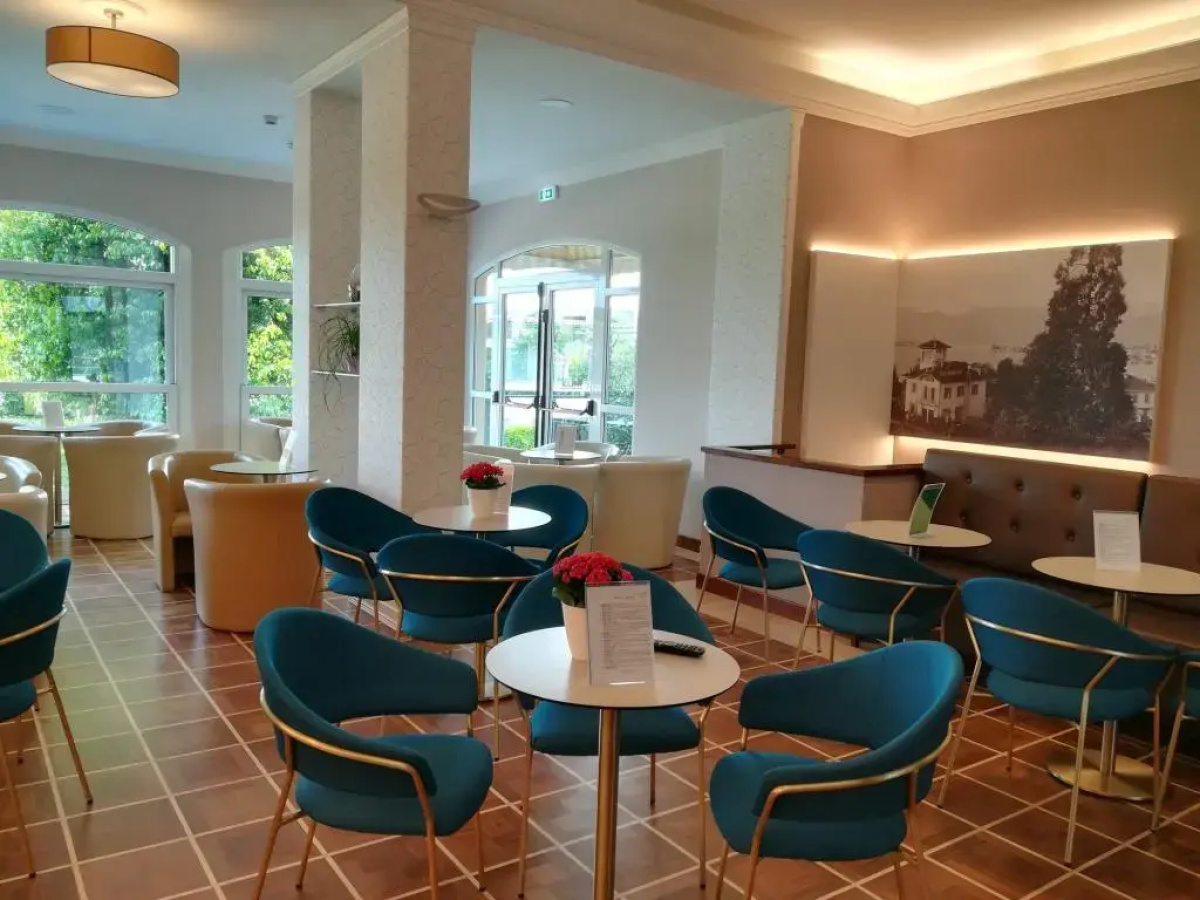 Hotel Flora
