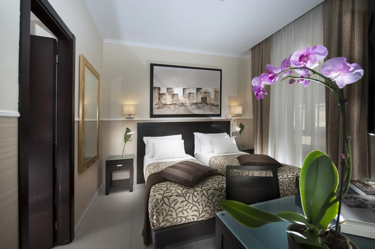 Yes Hotel