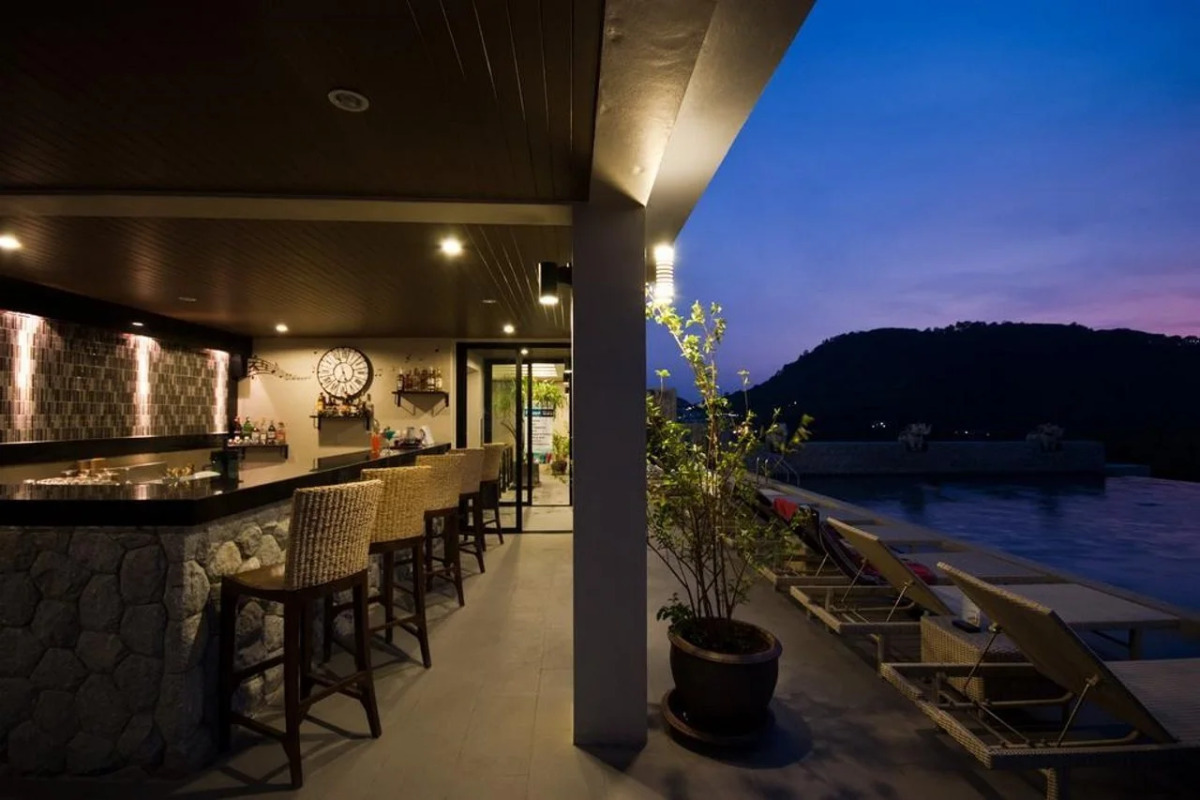 YouDee Hotel Patong (formerly Meir Jarr Hotel)