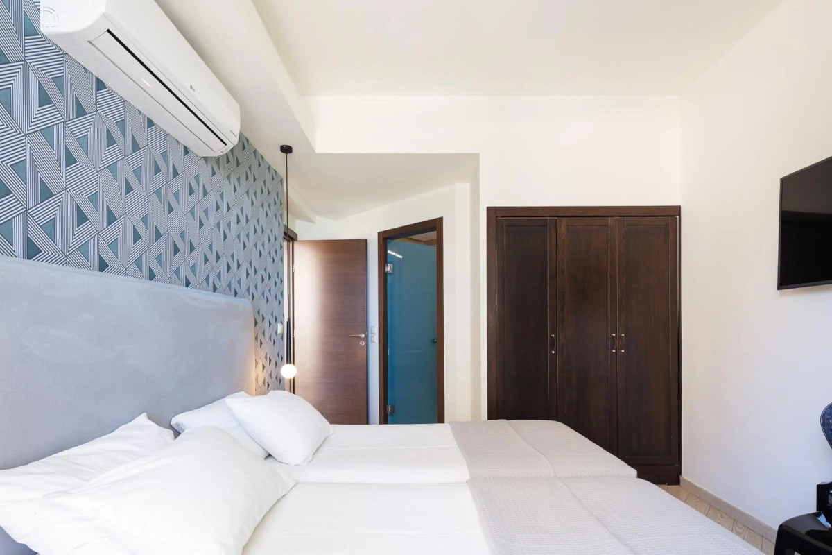 Steris Elegant Beach Hotel