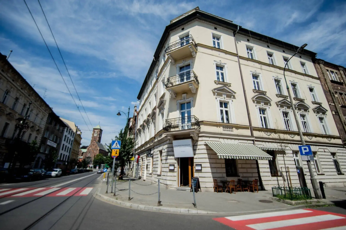 Platinum Aparthotel