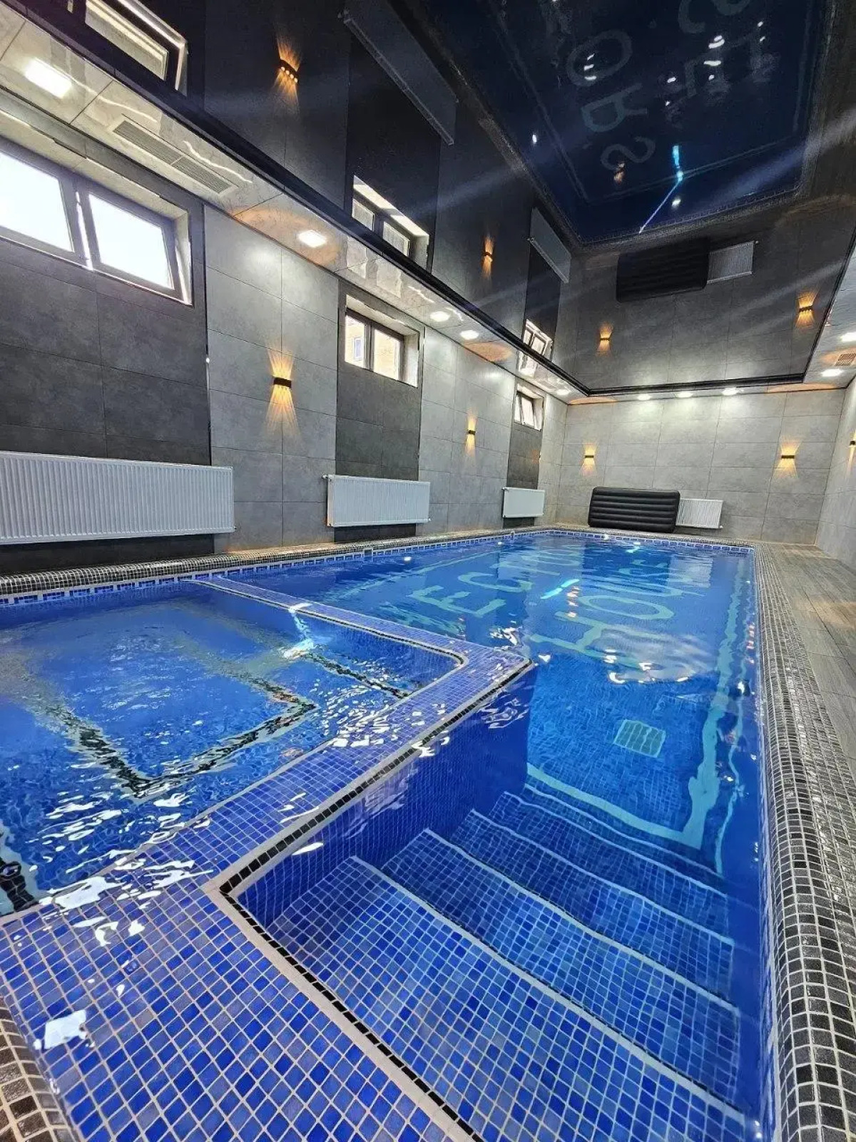 Hectors Hotel (Гектор)