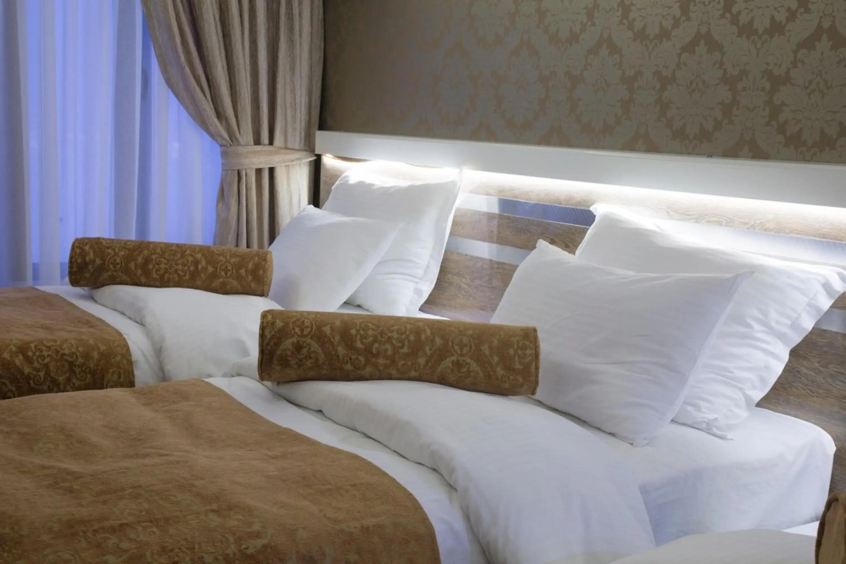 Golden Rain Hotel Old City