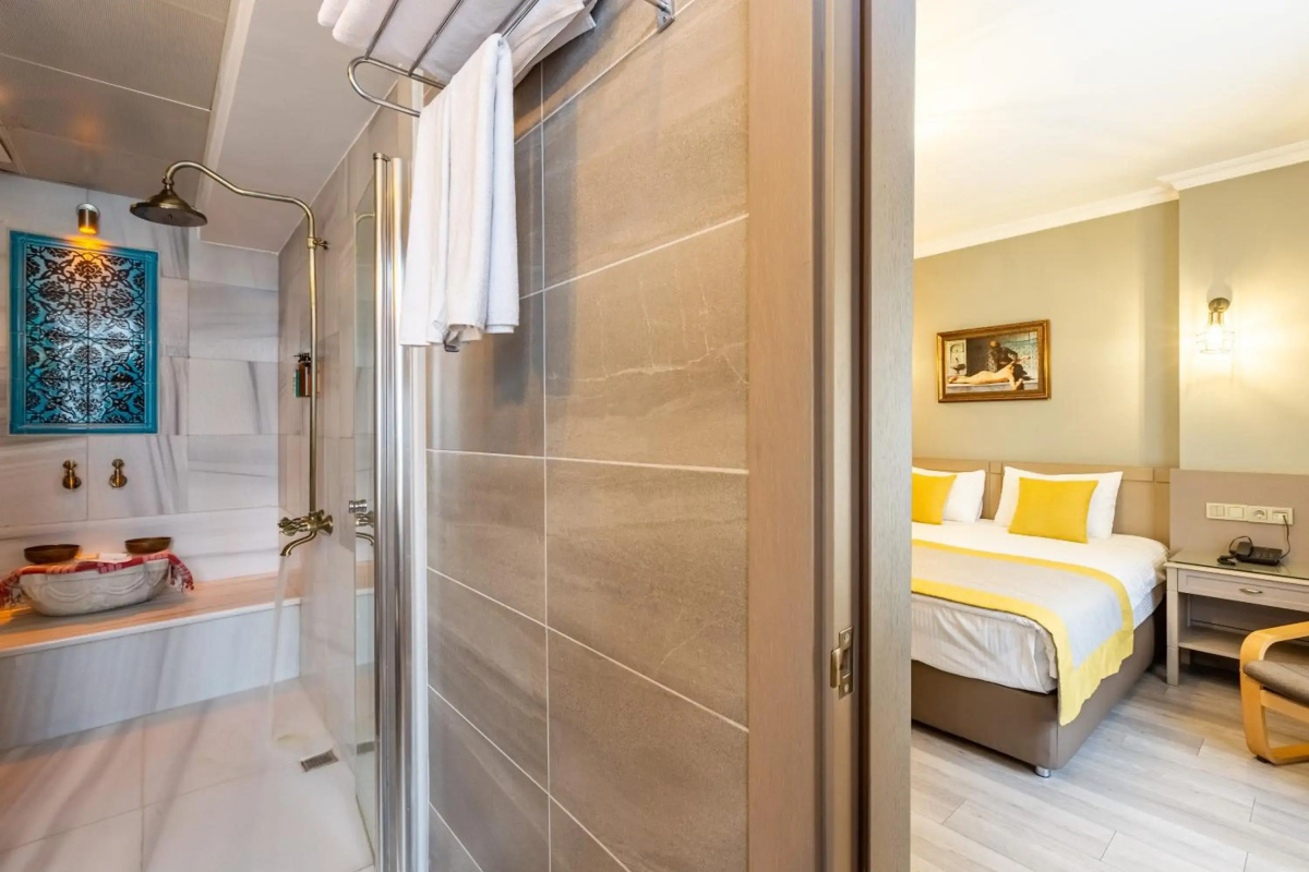 Seraglio Hotel & Suites