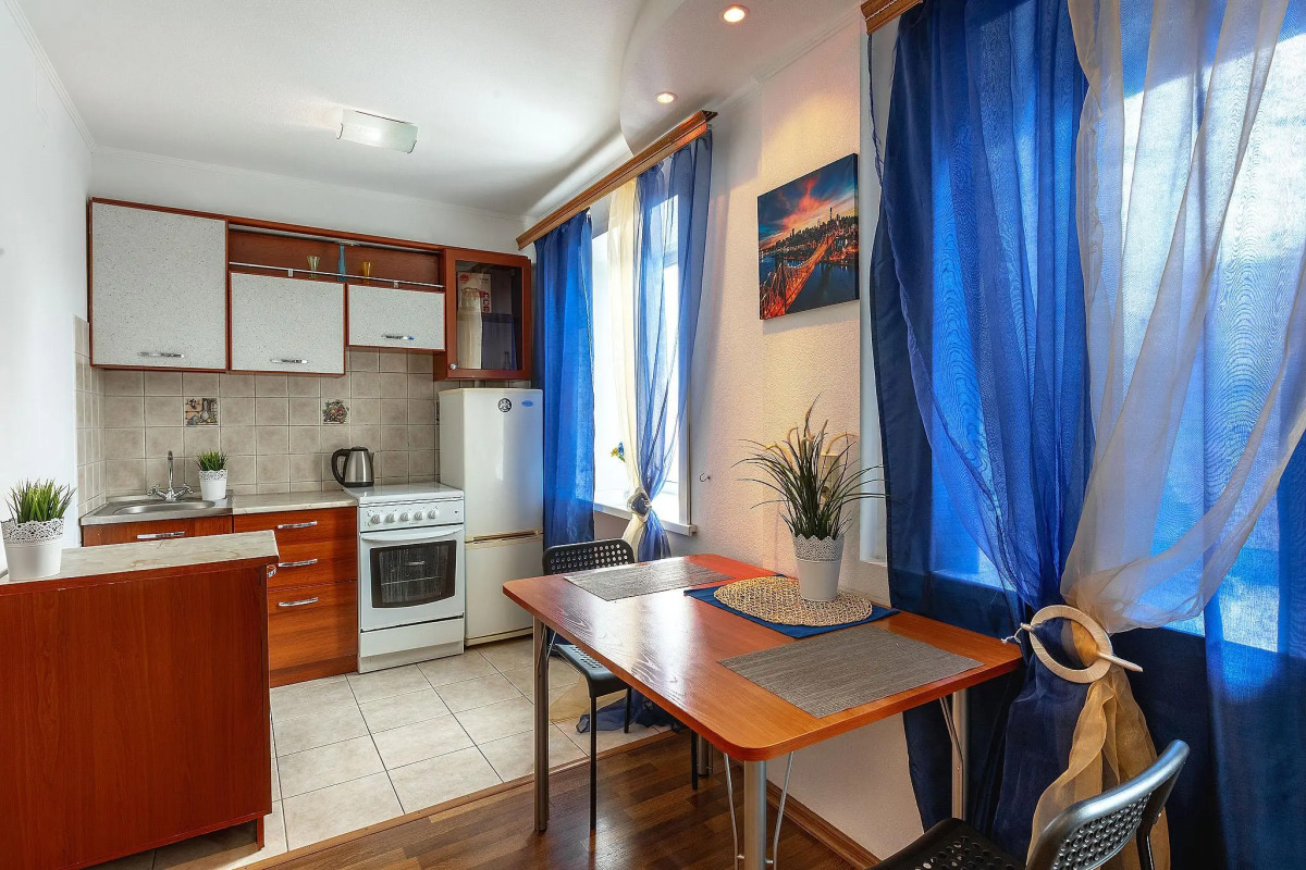 Аврора на улице Красная 5