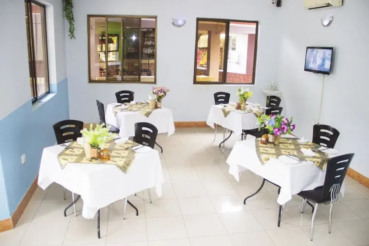 Arusha Giraffe Lodge