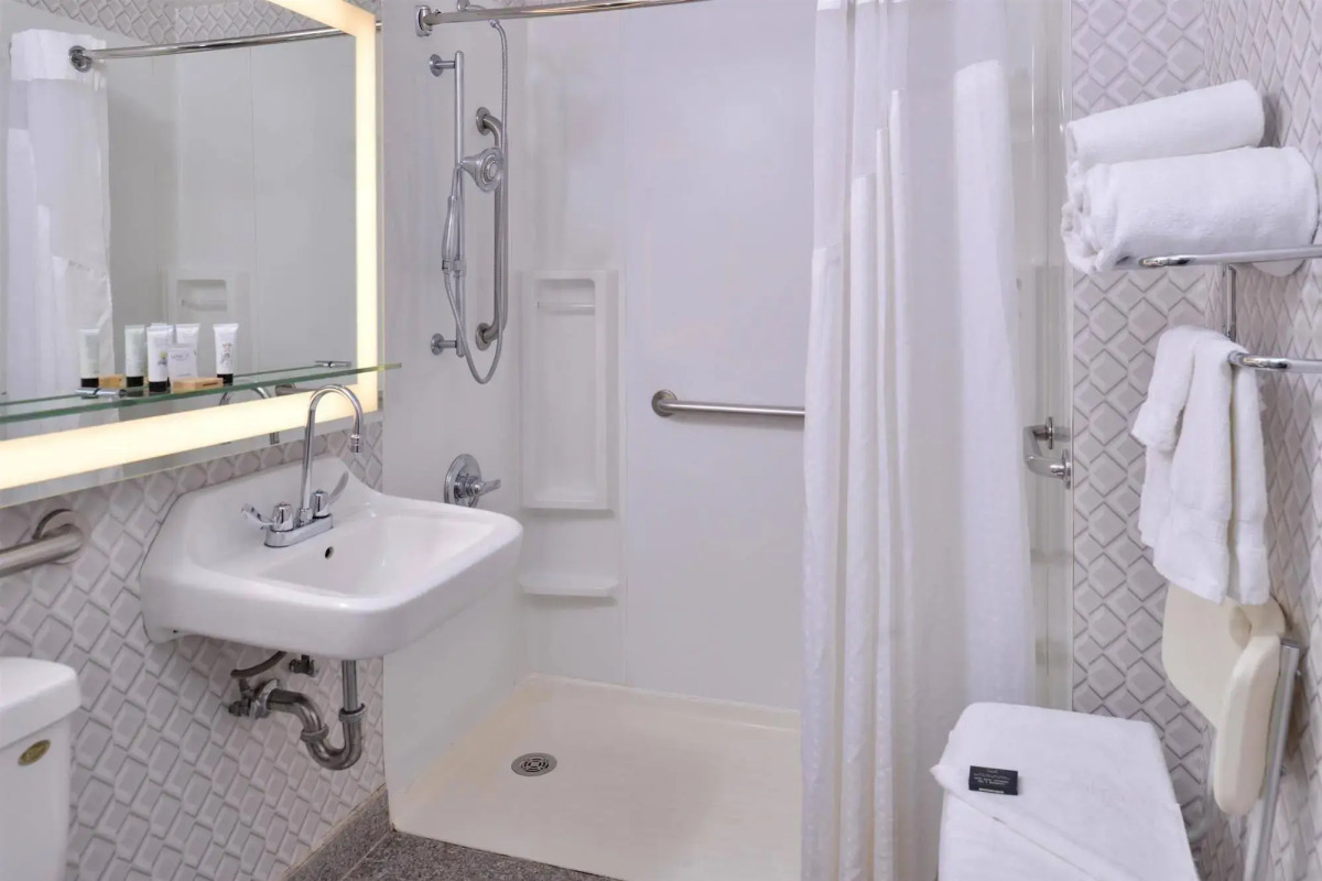 Red Lion Inn and Suites Brooklyn