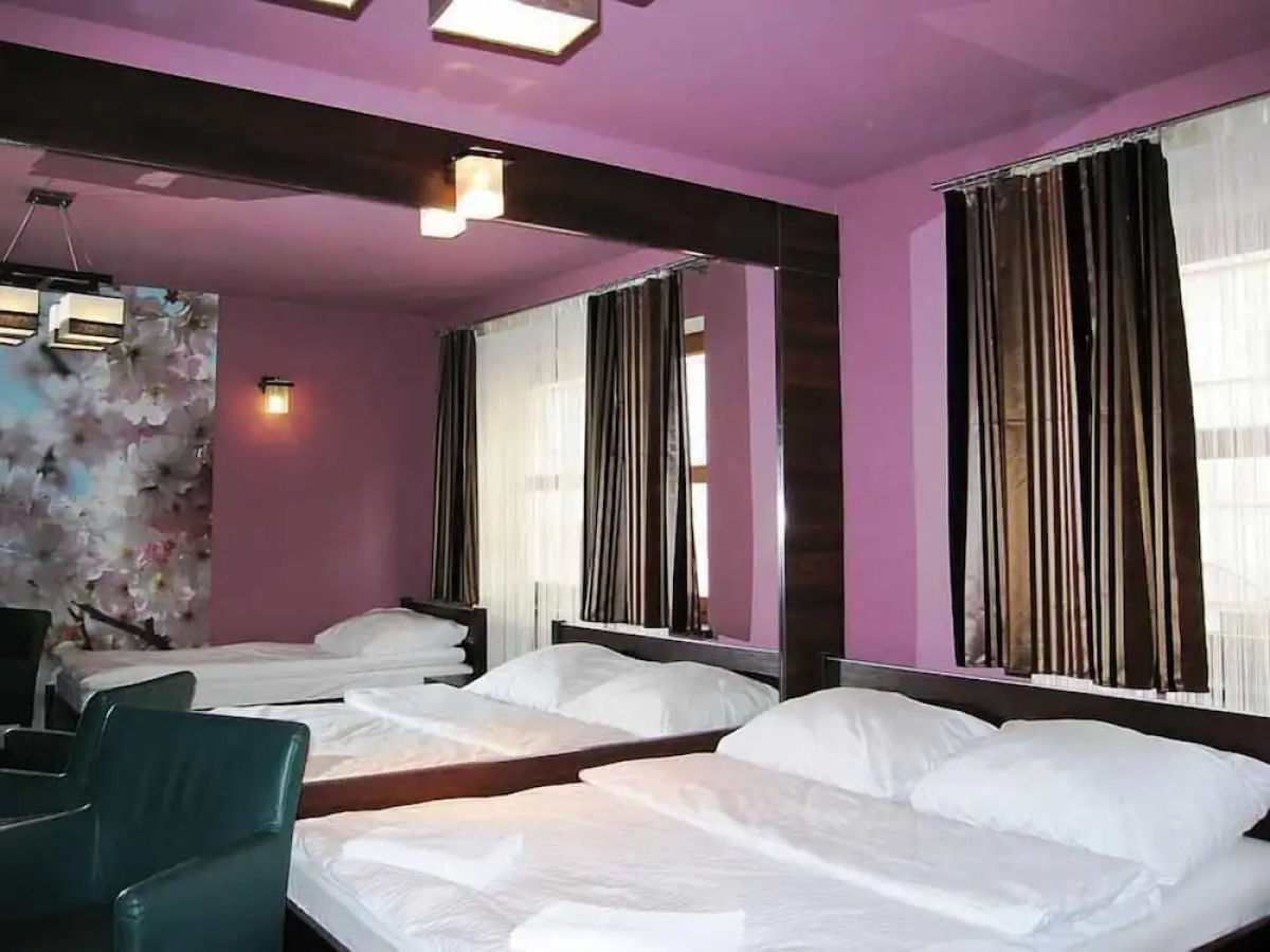 Sunny Hotel