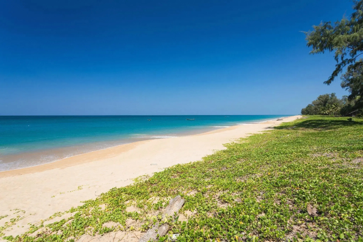 Phuket Sirinapha Resort
