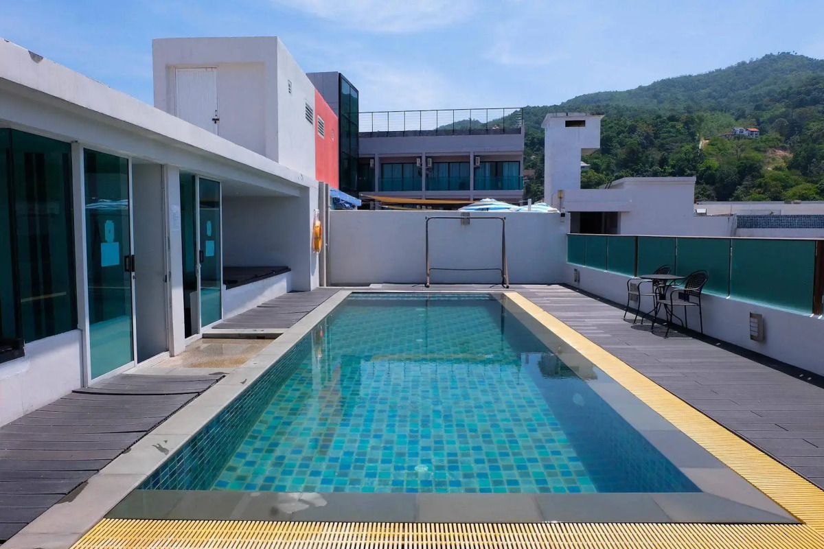 iCheck inn Central Patong